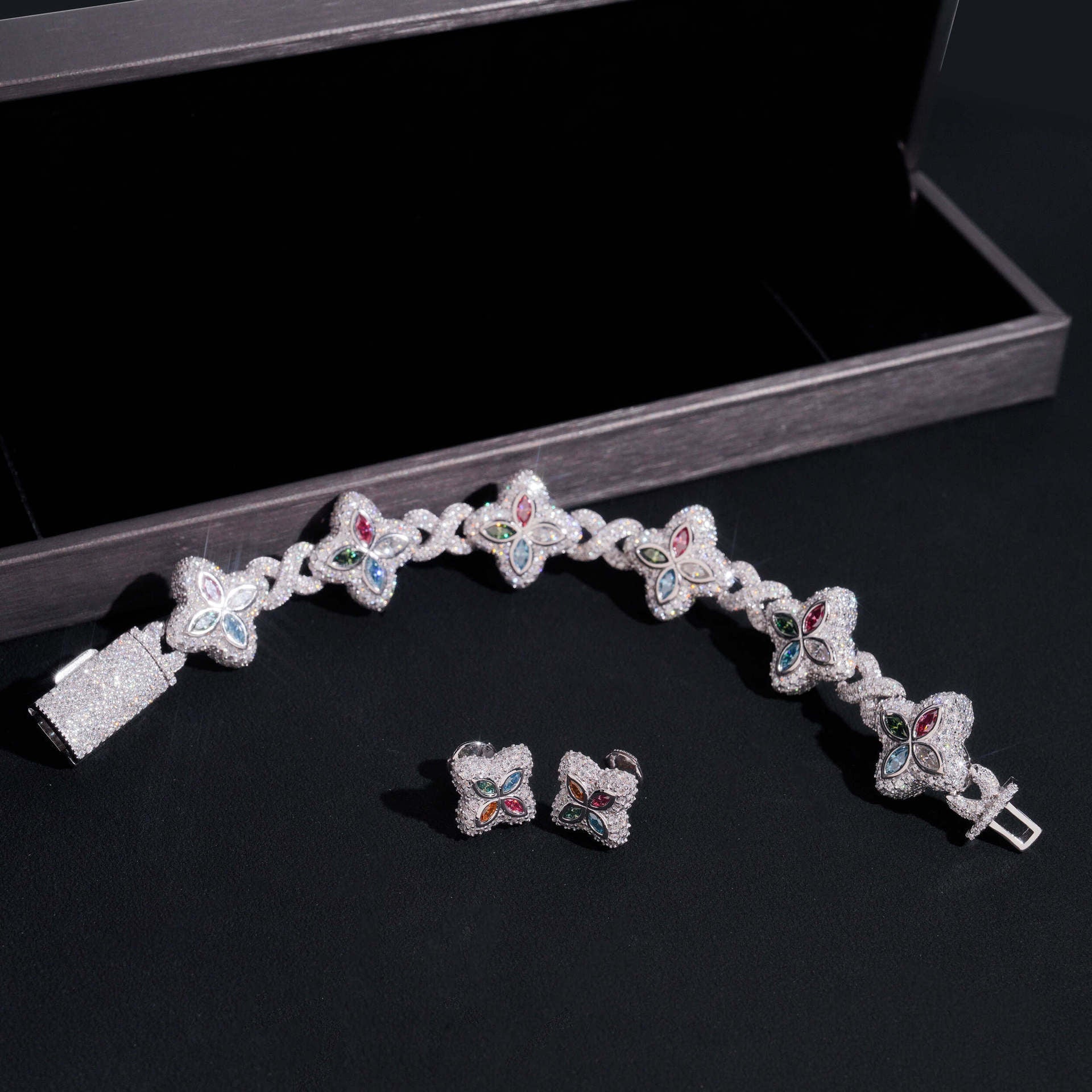 Quatrefoil Bracelet
